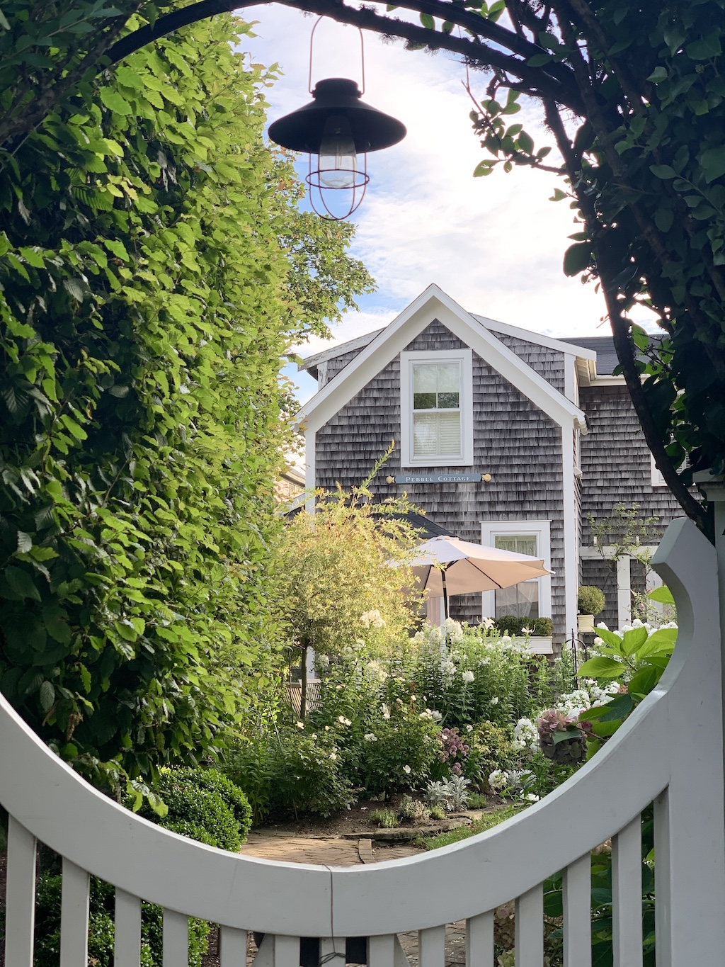 Nantucket-garden